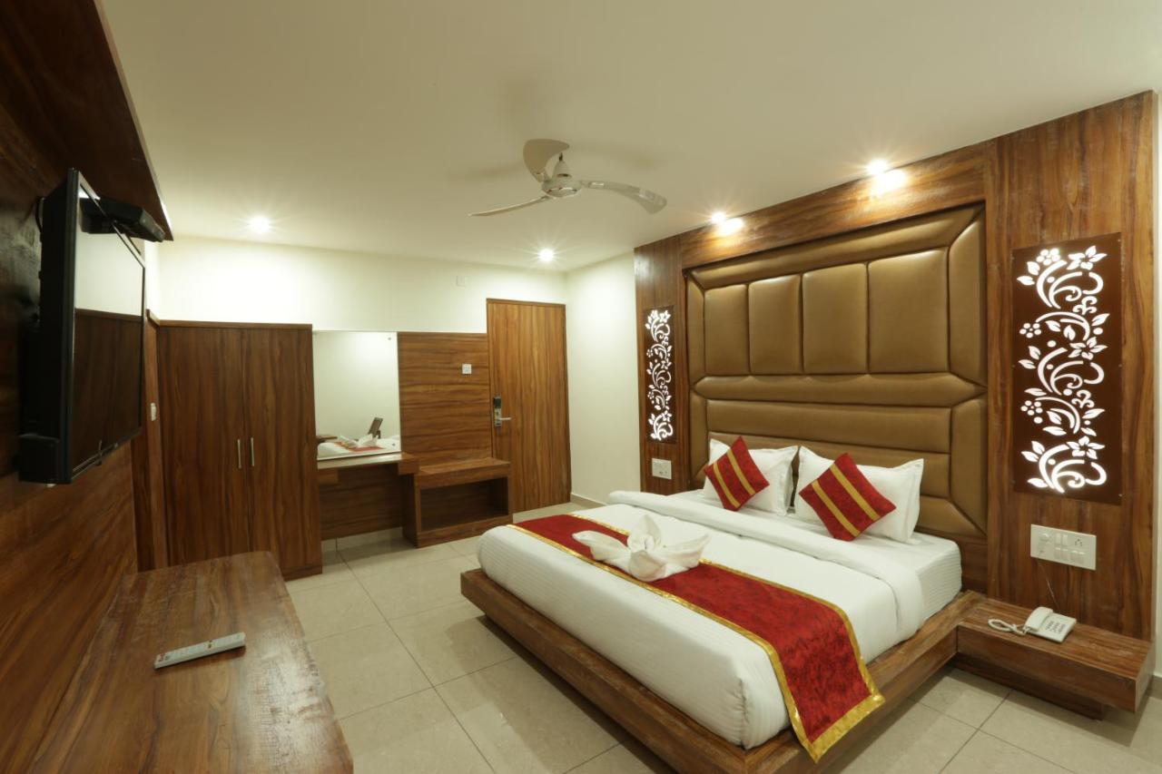 Hotel Katra Grand Εξωτερικό φωτογραφία