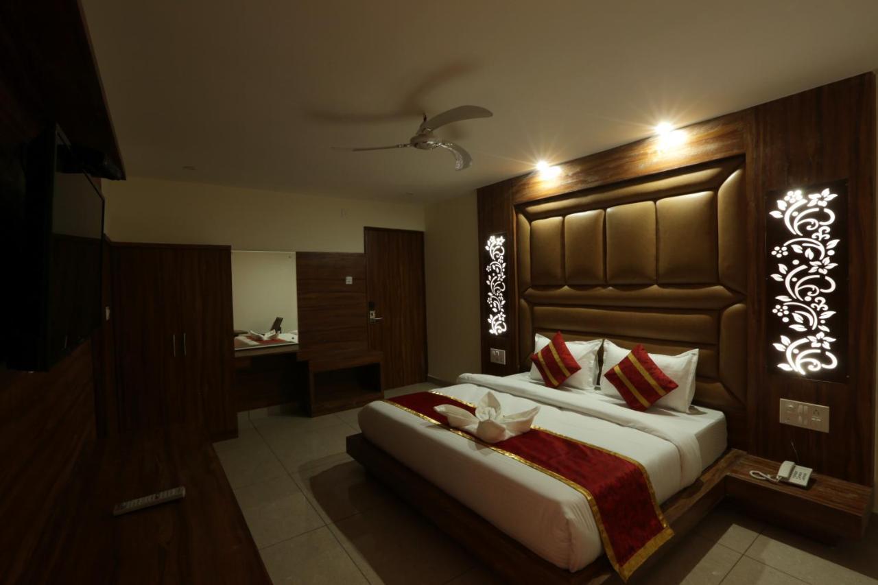 Hotel Katra Grand Εξωτερικό φωτογραφία