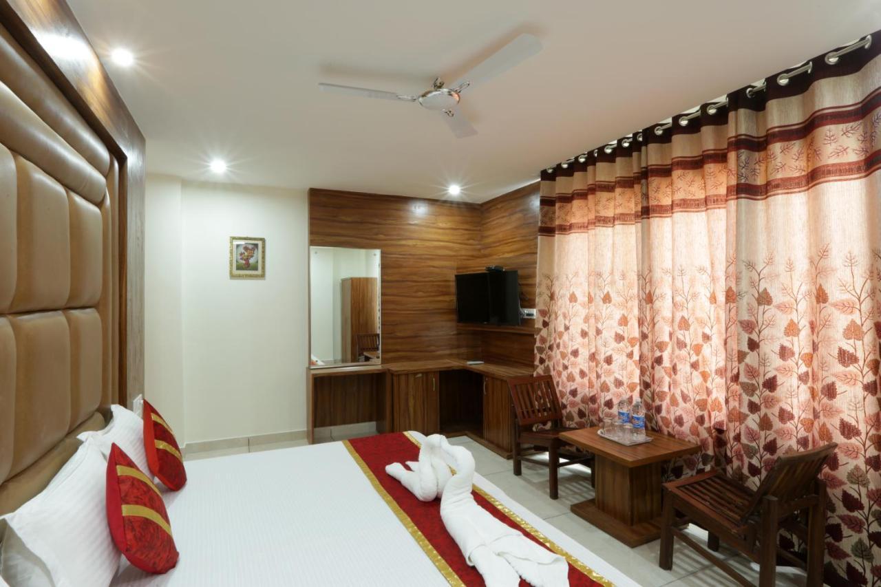 Hotel Katra Grand Εξωτερικό φωτογραφία