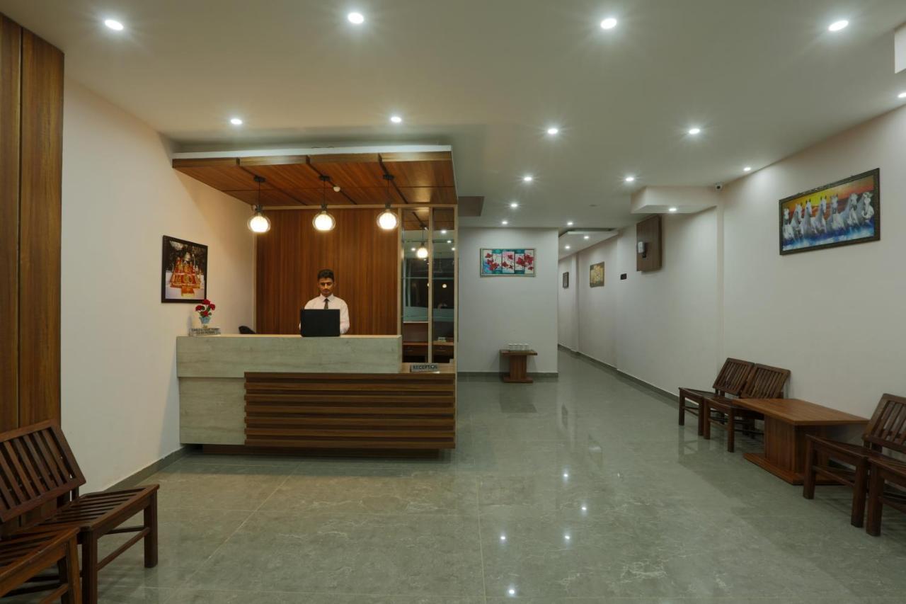 Hotel Katra Grand Εξωτερικό φωτογραφία