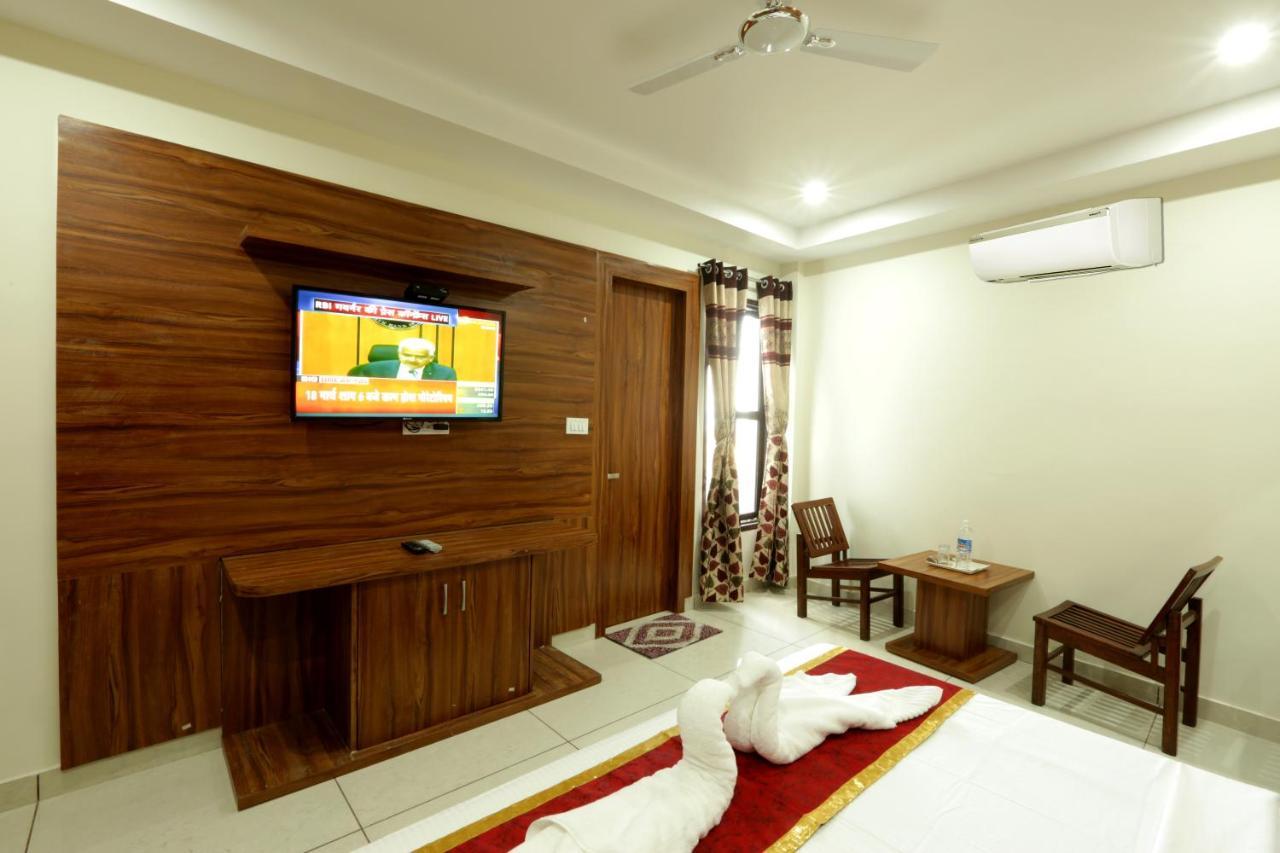 Hotel Katra Grand Εξωτερικό φωτογραφία